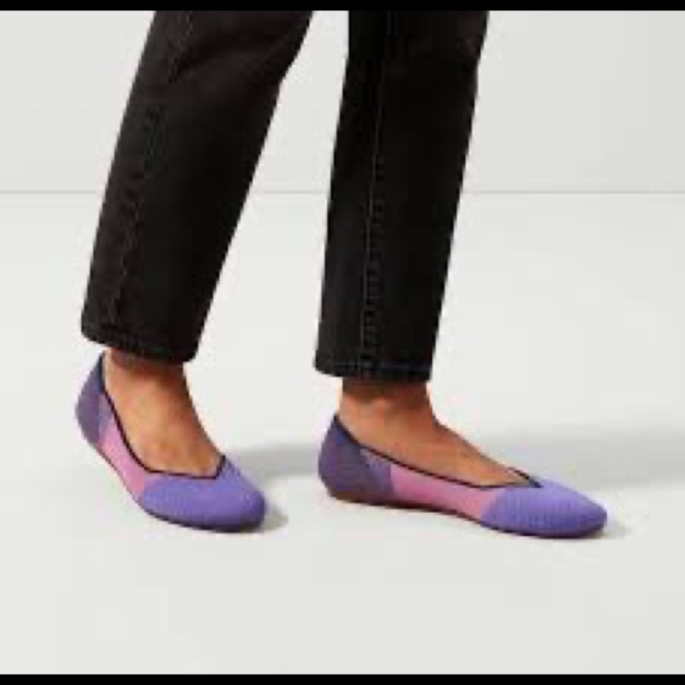 NWB Rothys Metallic Lilac Flats, Size 8.5